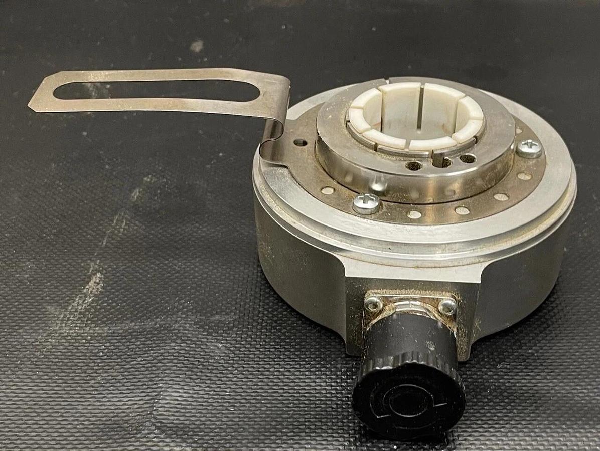 Used Kubler Turck T8.A02H.5DBE.1024.P13B0 Encoder