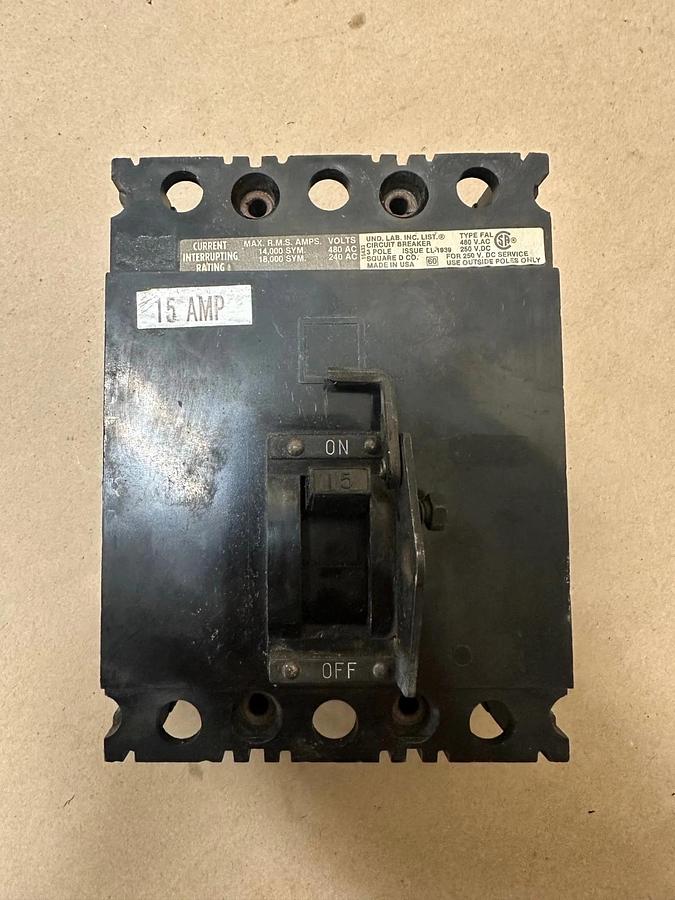 Used Square D LL-1939 15A 3 Pole Circuit Breaker