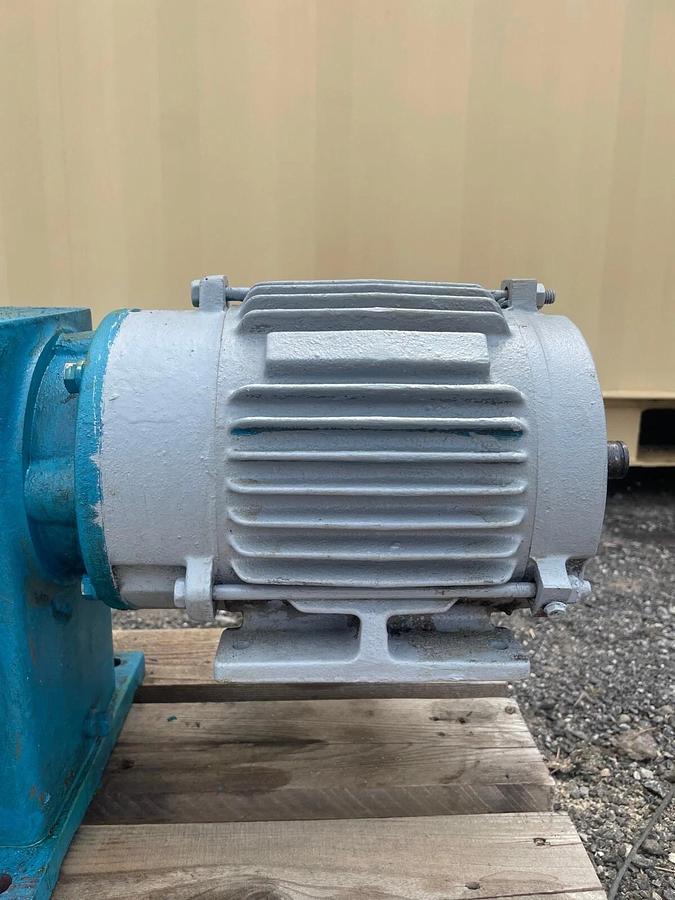 Used Reliance Electric M94628 Speed Reducer Gearbox w/ Toshiba B0024FLF2AM 3 ph Motor