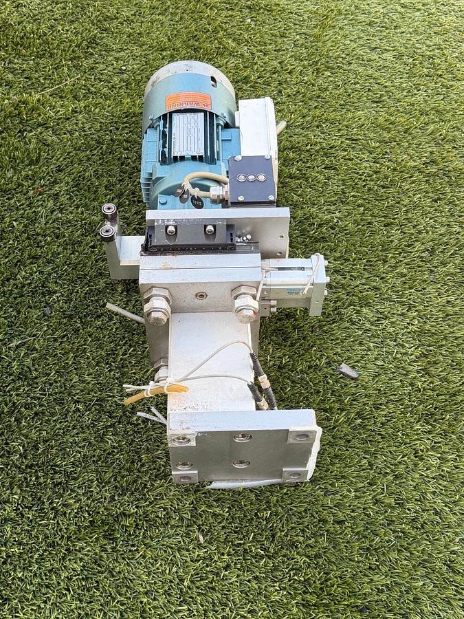 Used SEW-Eurodrive W20DT71D4BMG05HRTHES 0.5Hp Right-Angle Gearmotor
