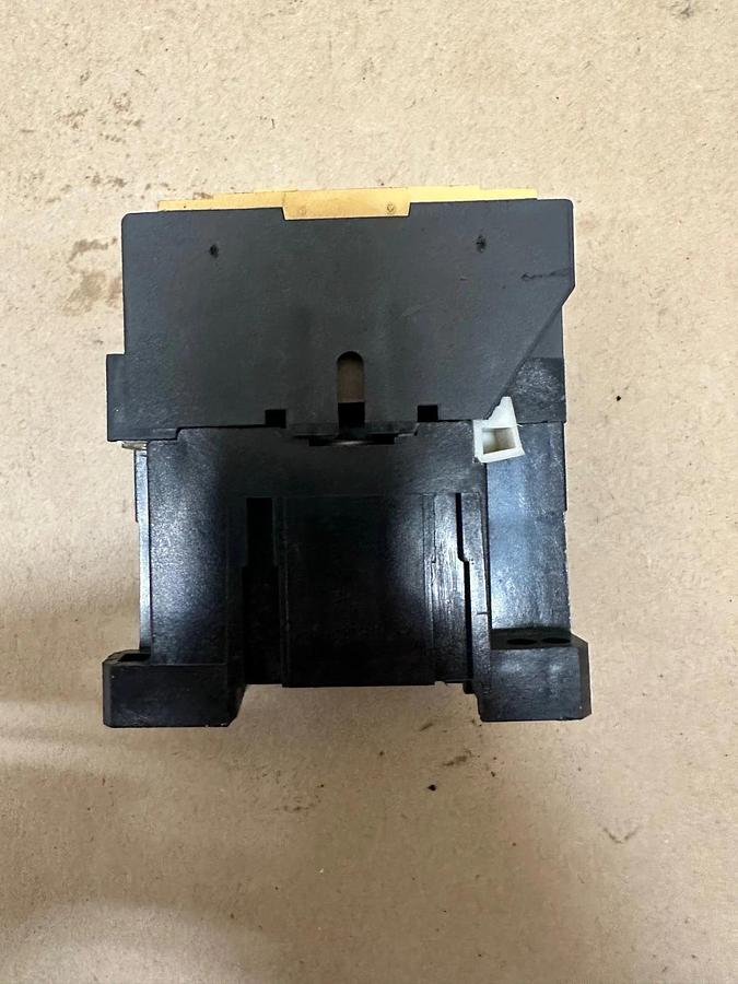 Used Allen-Bradley 700-F220A1 Relay