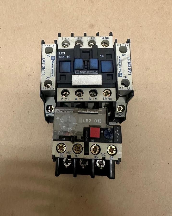 Used Telemecanique LC1D0910 Contactor w/ LR2 D1316