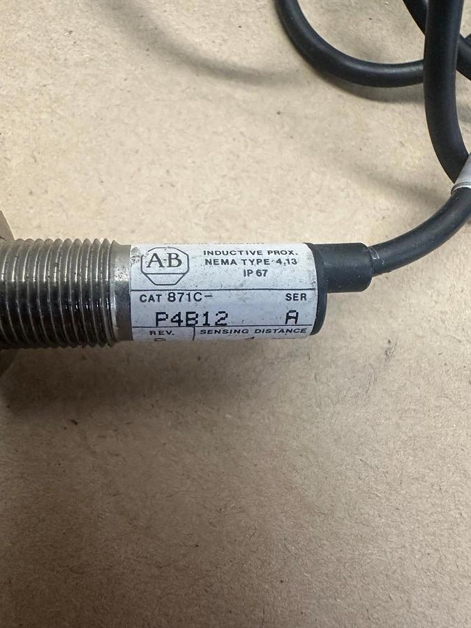 Allen Bradley 871C-P4B12 Proximity Switch *NEW*