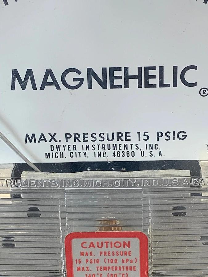 Used Dwyer Magnehelic 2004C Differential Pressure Gauge 15 PSIG 1-4 in