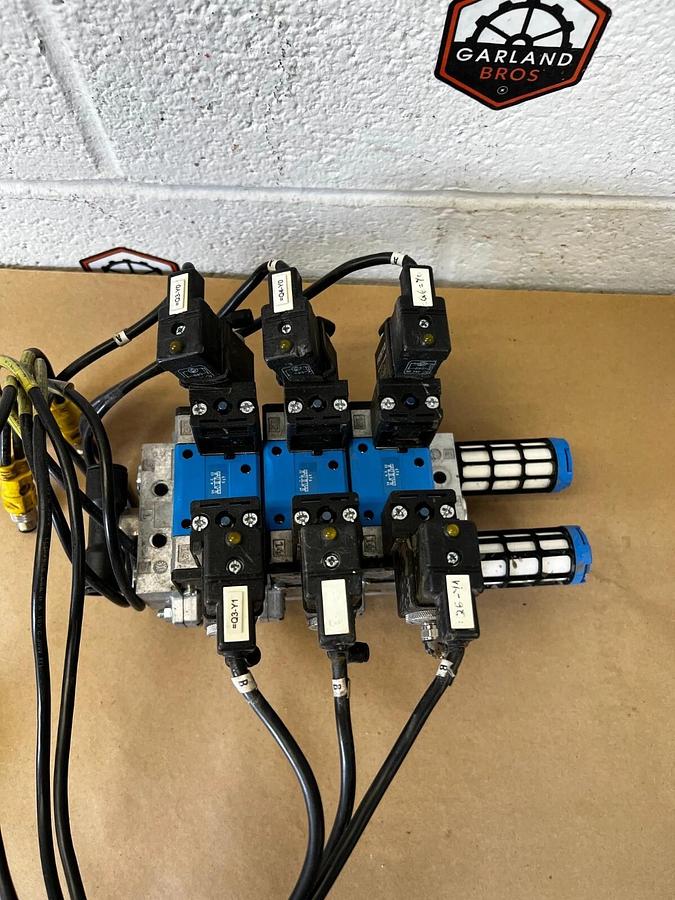 Used Festo VDMA24345-C-1, VDMA24345-D-1 Assembly