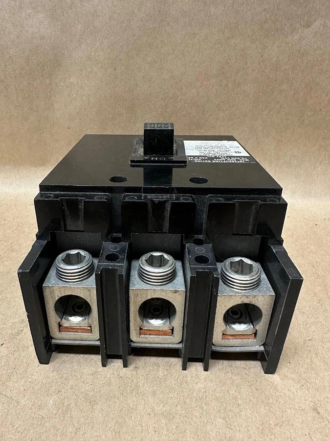 Used Square D Q2L3200 L20XW 200A 3 Pole Circuit Breaker
