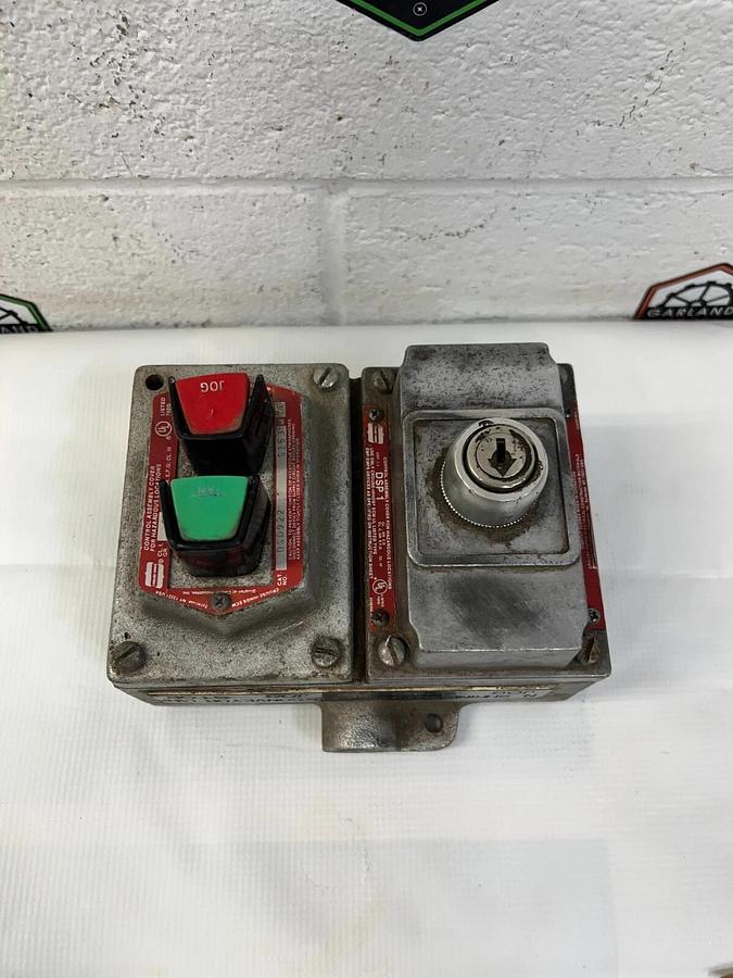 Used Crouse-Hinds DSD922 w/ DSP1 Control Assembly Cover for Hazardous Locations