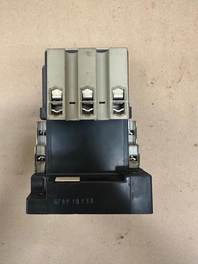 Used Siemens 3TF48 Contactor, 100A
