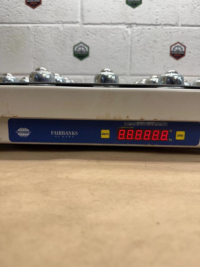 Used Fairbanks Scales 22562 Class II 250lb Capacity Roller Top Digital Shipping Scale