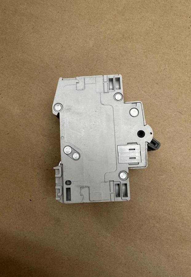 Used Cutler Hammer WMS2D10 10-A Circuit Breaker