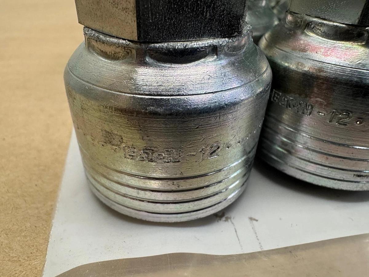 Used Eaton Lot of TTC12 Hose Crimp Fittings, 8 Total, (2) TTC12, (6) T-12
