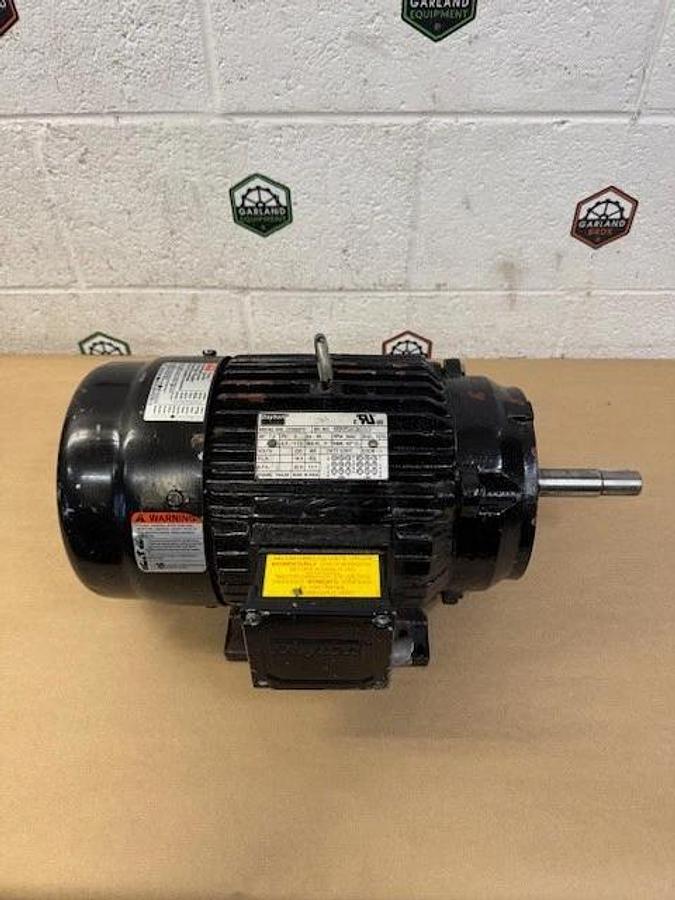 Used Dayton LTDI23TD 7.5Hp Motor @ 3450 RPM