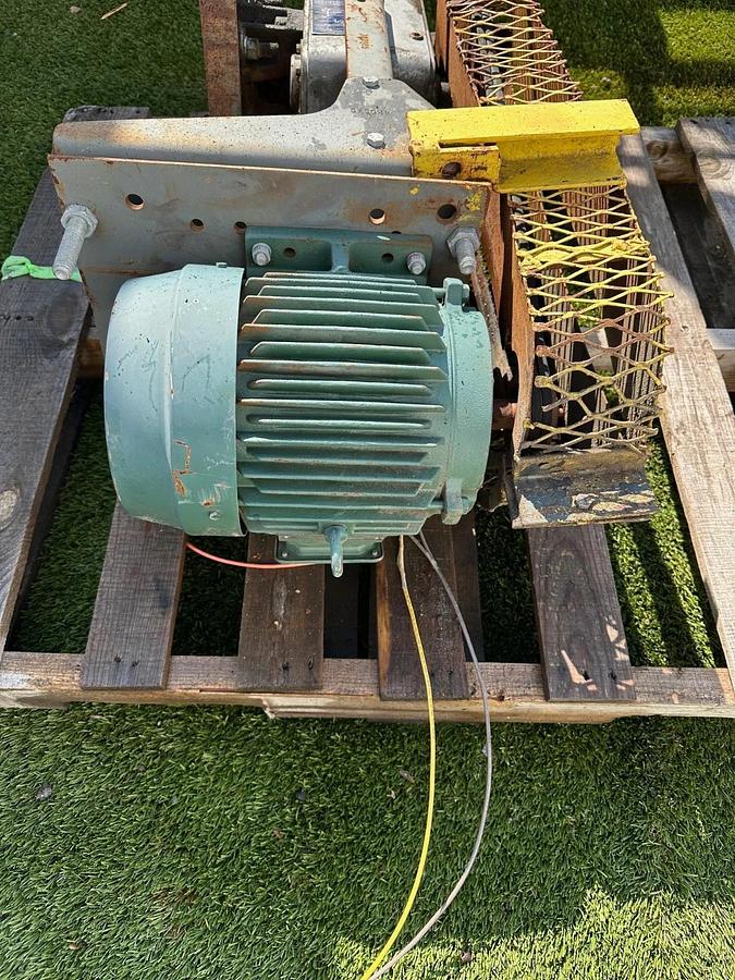 Used Falk 2115J Gear Drive 14.01:1, 3Hp @ 1755RPM, Pulley, Motor Mount, Bushing
