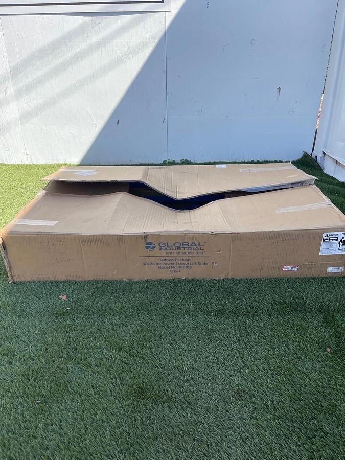 Global Industrial 989019 Bellows Package, 48x28 for Power Scissor Lift