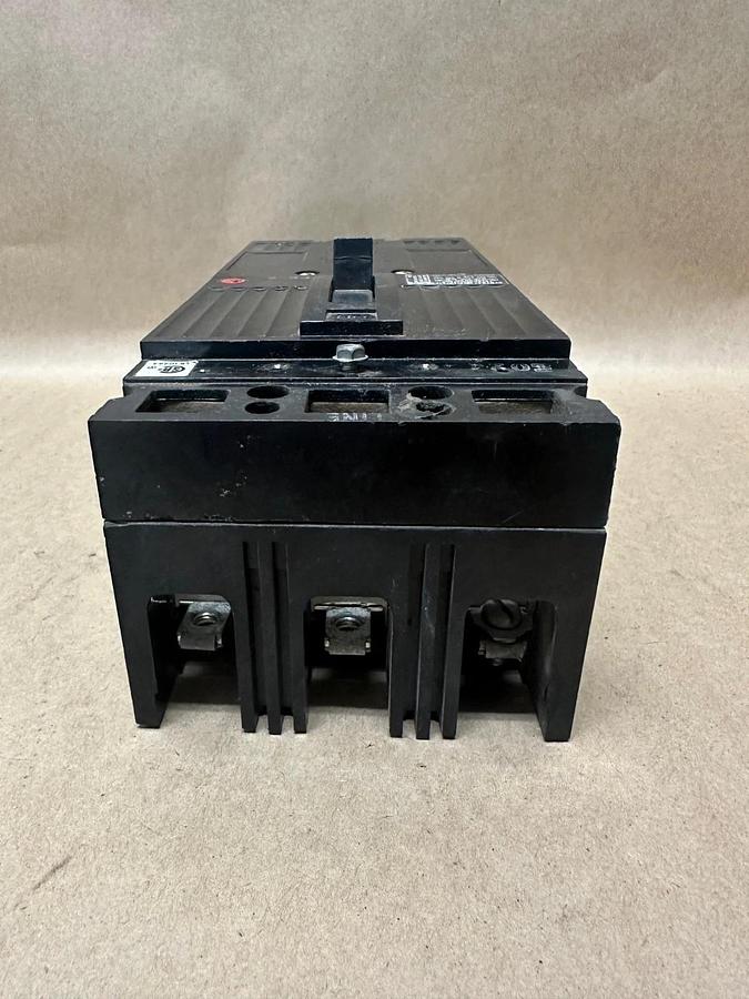 Used General Electric TB13090BWE09 90A 3 Pole Circuit Breaker