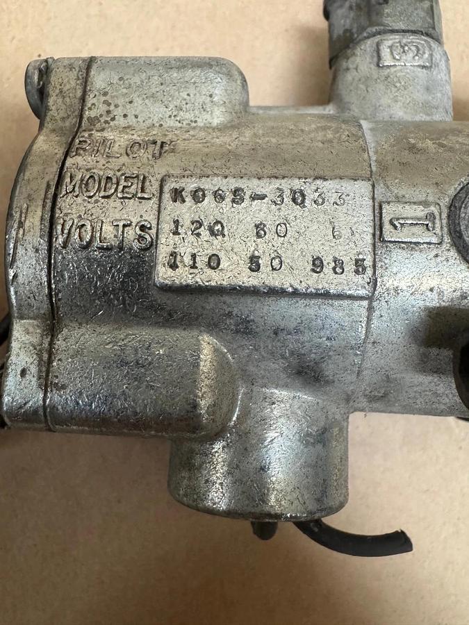 Used Bellows Valvair K065-3033 Solenoid Pilot Valve, 120V, 60Hz, 110V