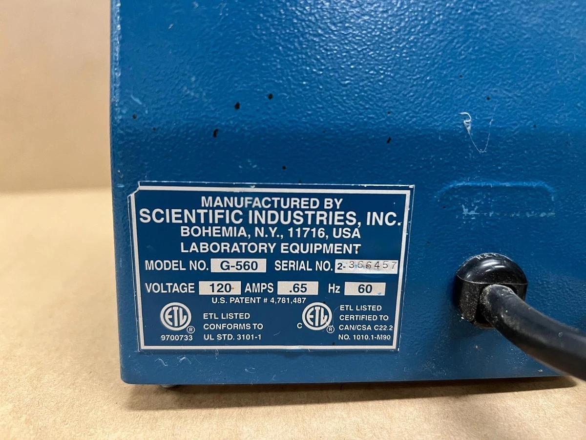 Used Scientific Industries G-560 120V, .65A, 60Hz Vortex Genie 2