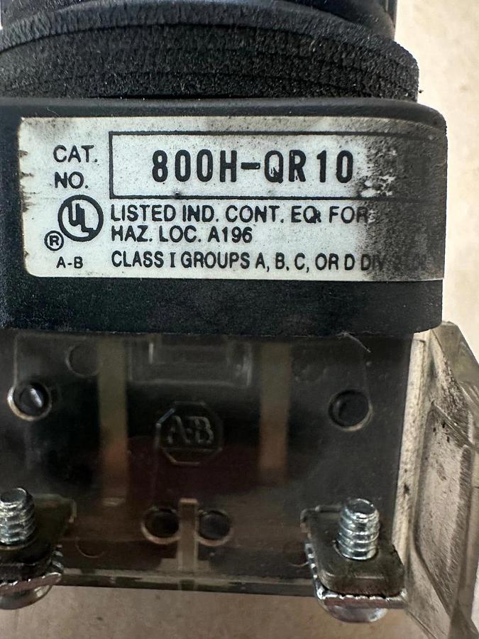 Used Allen Bradley 800H-QR10 Green Heavy Duty Pilot Light, 120V AC/DC