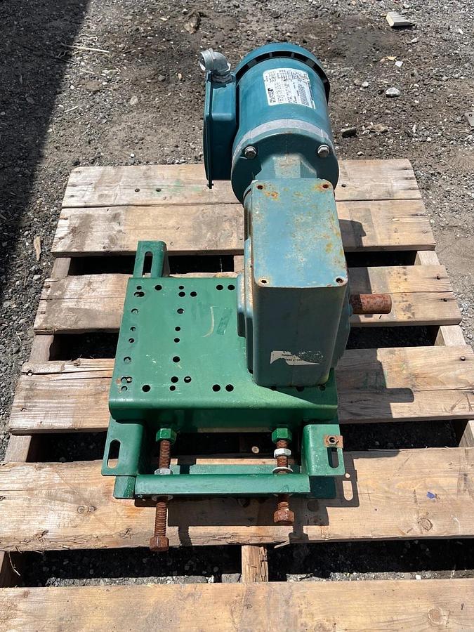 Used Reliance Electric P14H1448H Type P Motor w/ Dodge Tigear Gear Reducer