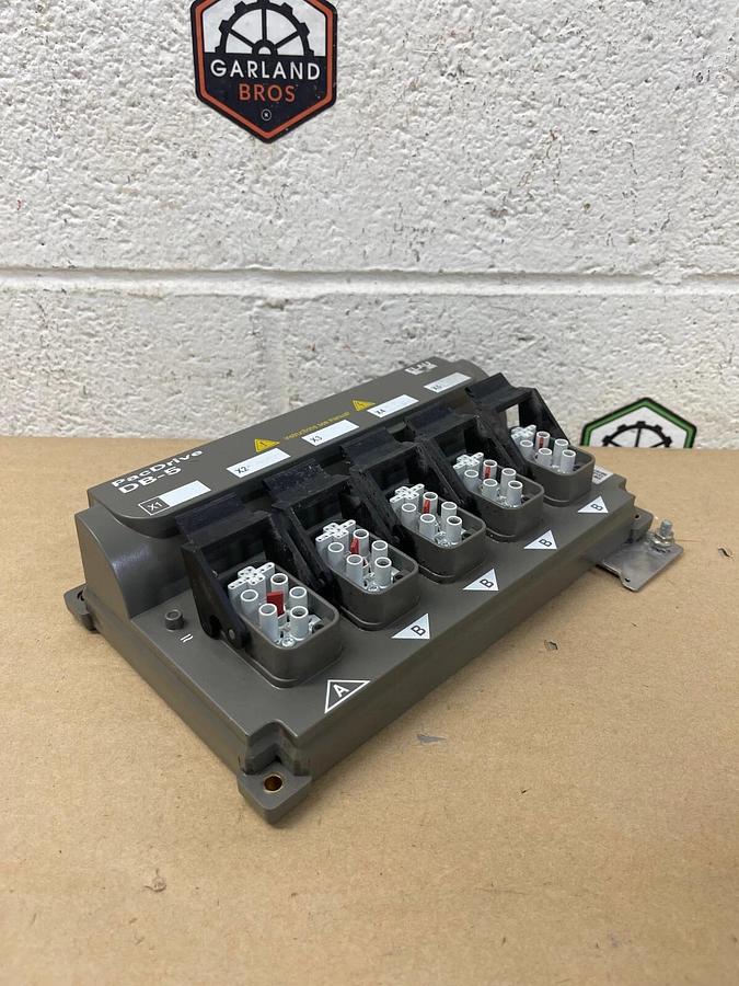 Used ELAU Schneider Electric PacDrive DB-5 Distribution Box iSH, without Clips/Covers