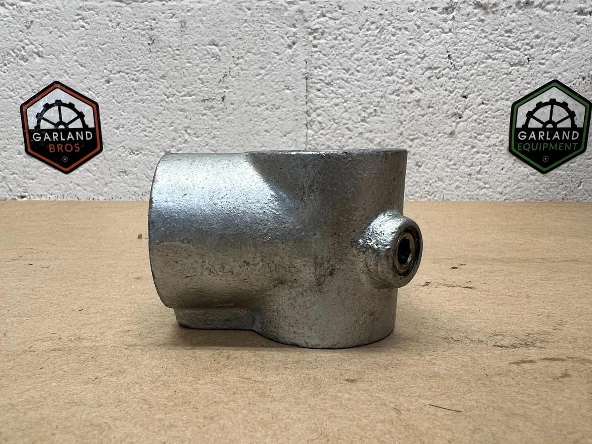 Side Outlet Elbow 3 Way Carbon Steel Tube Connector, 1-3/8” Opening - Lot of 5