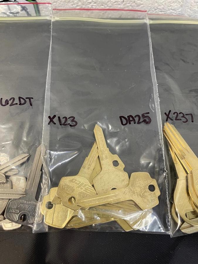 Used Ilco X6 62DT, X123 DA25, X237 DA34, Assortment of Nissan Key Blanks - Lot of 30