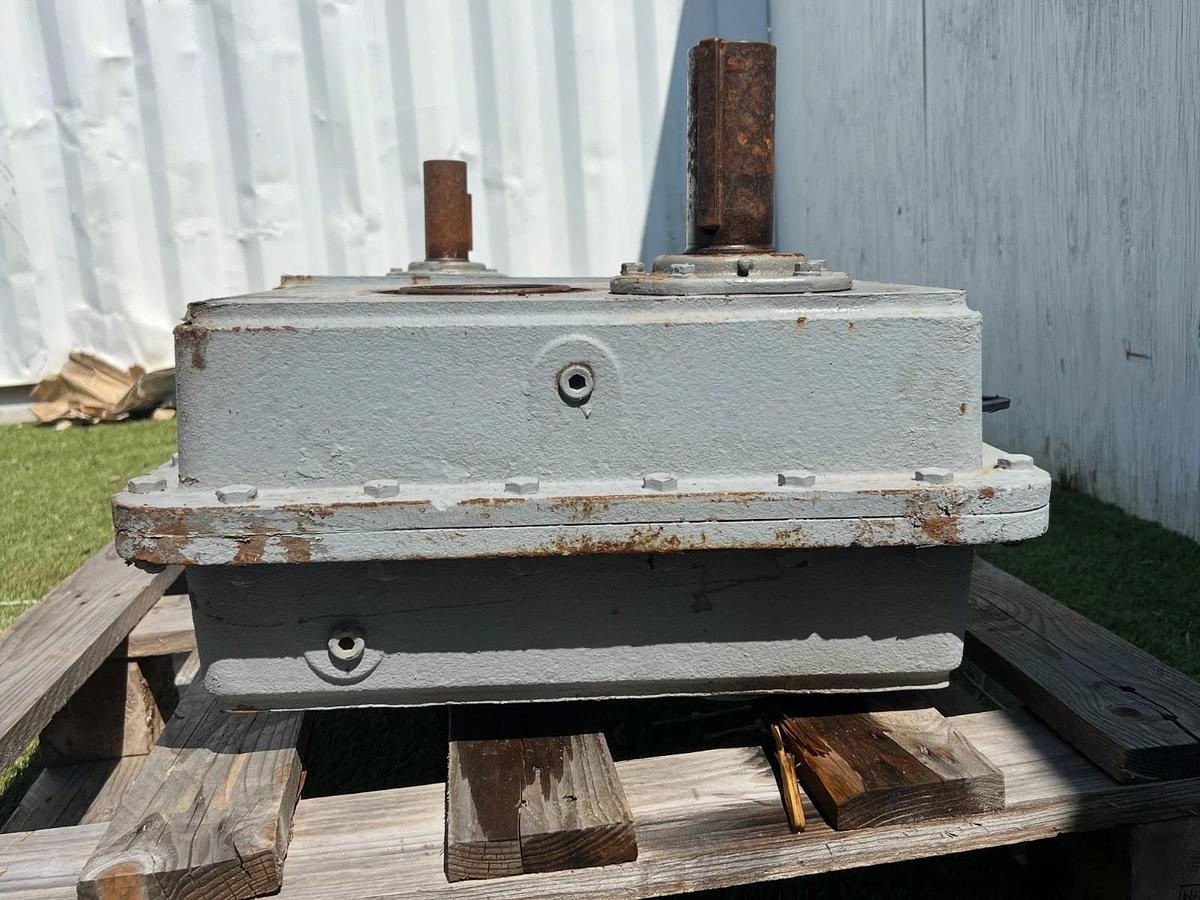 Used Falk 3315J 25 Quadrive Enclosed Gear Drive Speed Reducer, 24.97:1 Ratio
