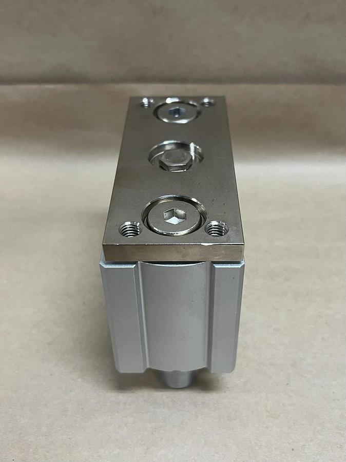 Used SMC MGQM32-25 MGQ Guided Cylinder w/ Stroke Guide