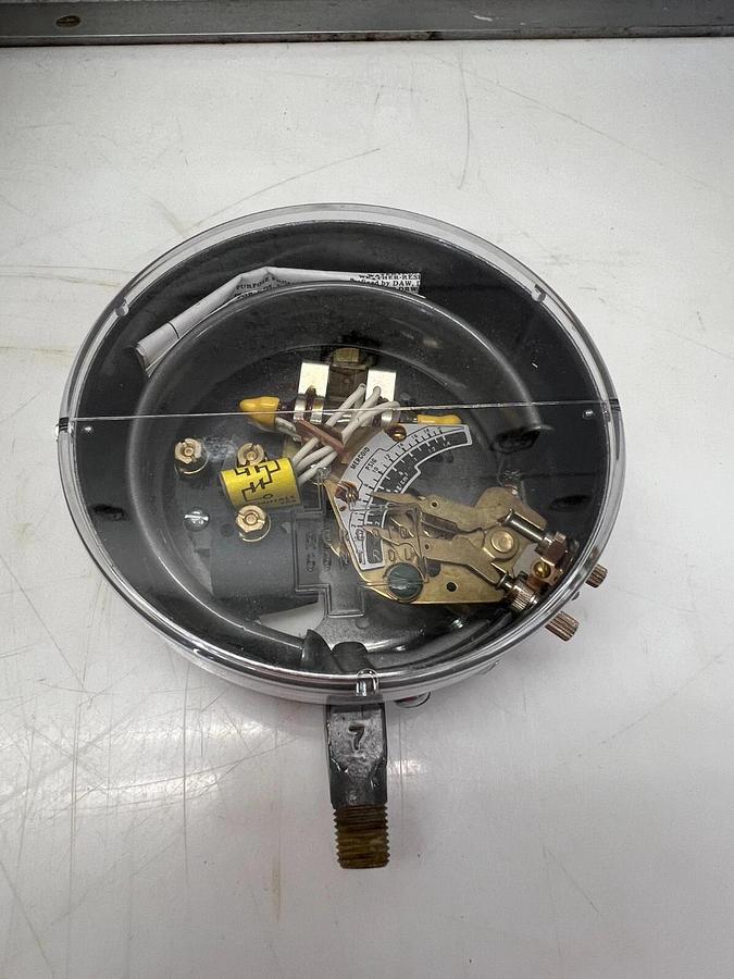 Used Mercoid DA 31-153-3A Pressure Switch