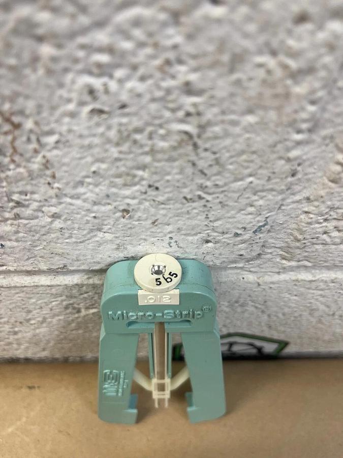 Used Micro Electronics MS-1 Micro-Strip Fiber Optics Precision Stripper .012