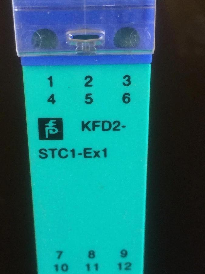 Used PEPPERL + FUCHS  SMART TRANSMITTER ISOLATOR  K SYSTEM  KFD2-STC1-EX1 72076