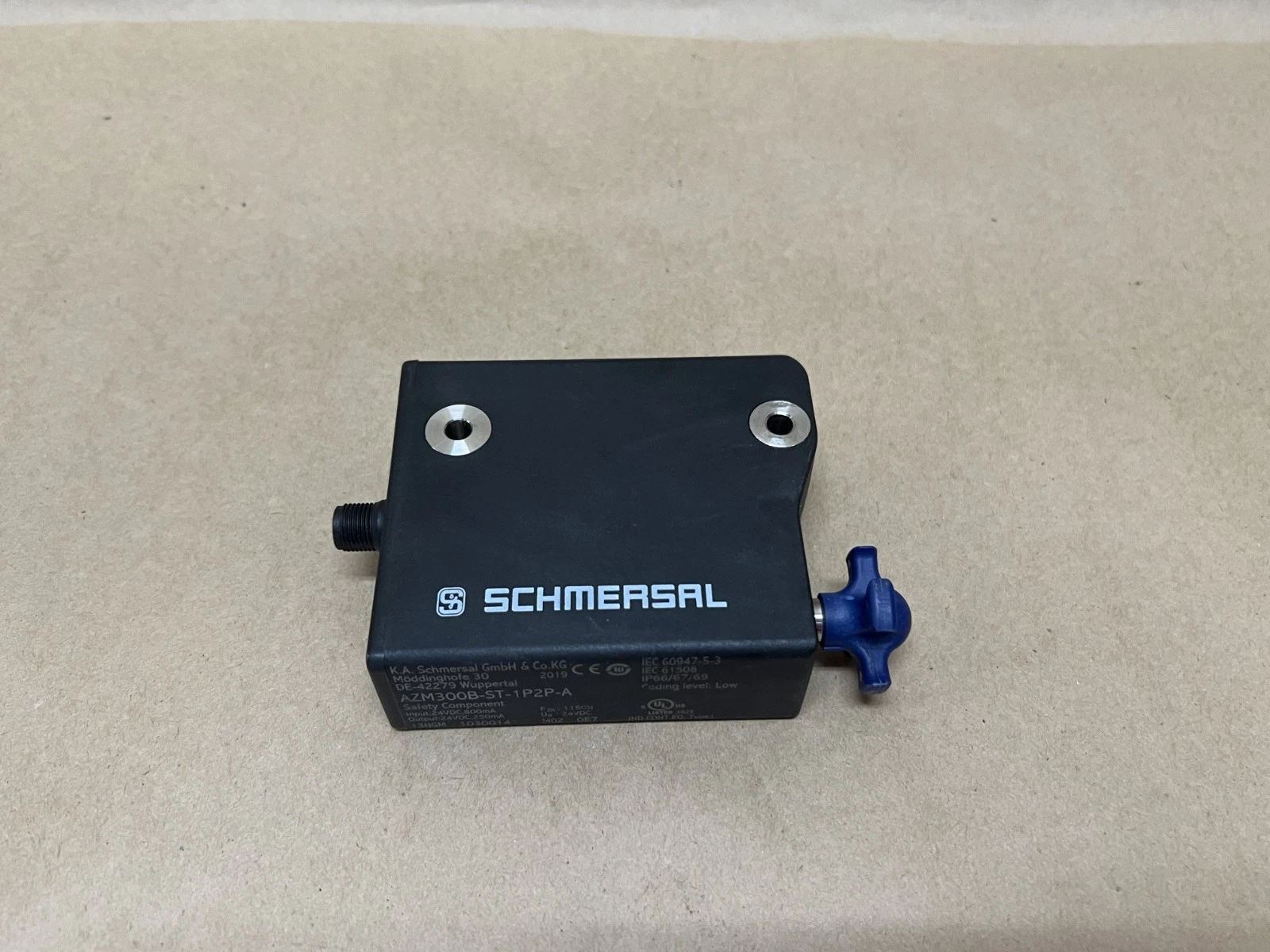 Used Schmersal AZM300B-ST-1P2P-A Safety Interlock