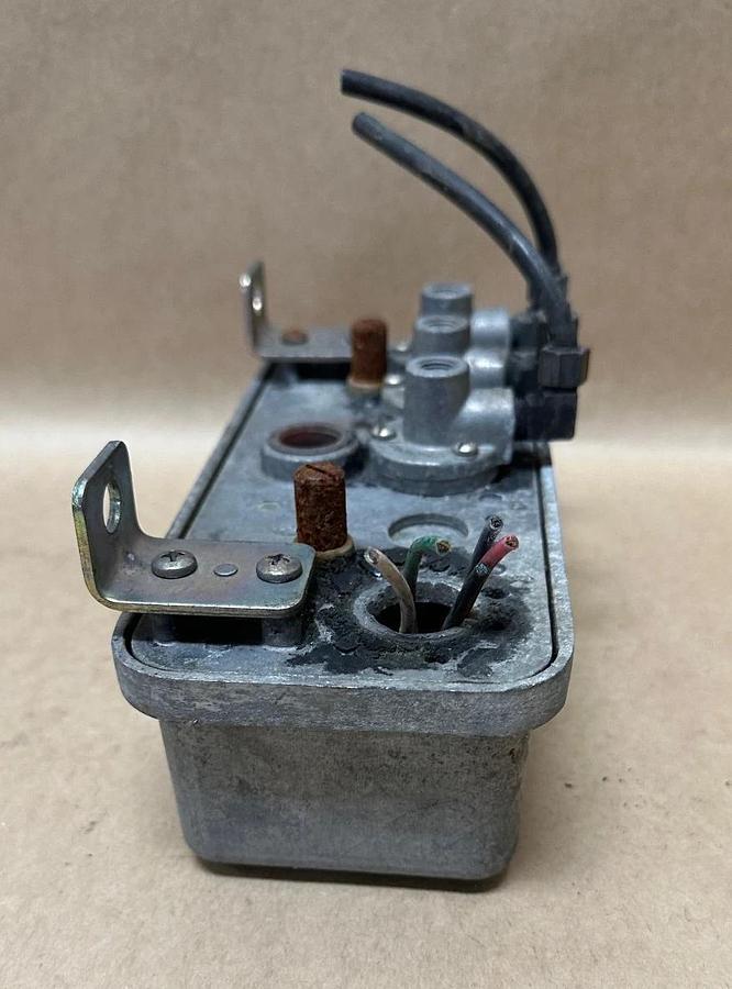 Used Goyen RCAB-5V Watertight Enclosure 22 Watts, 100/120V