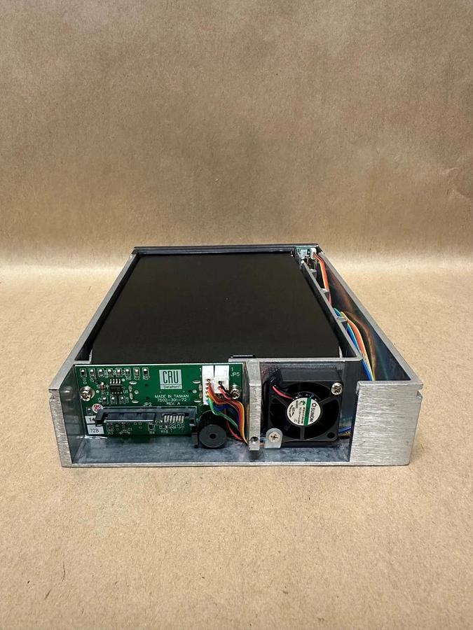 Used CRU 8440-6502-0500 DP10 SAS/SATA, 6GB, Broken SATA Port Shell