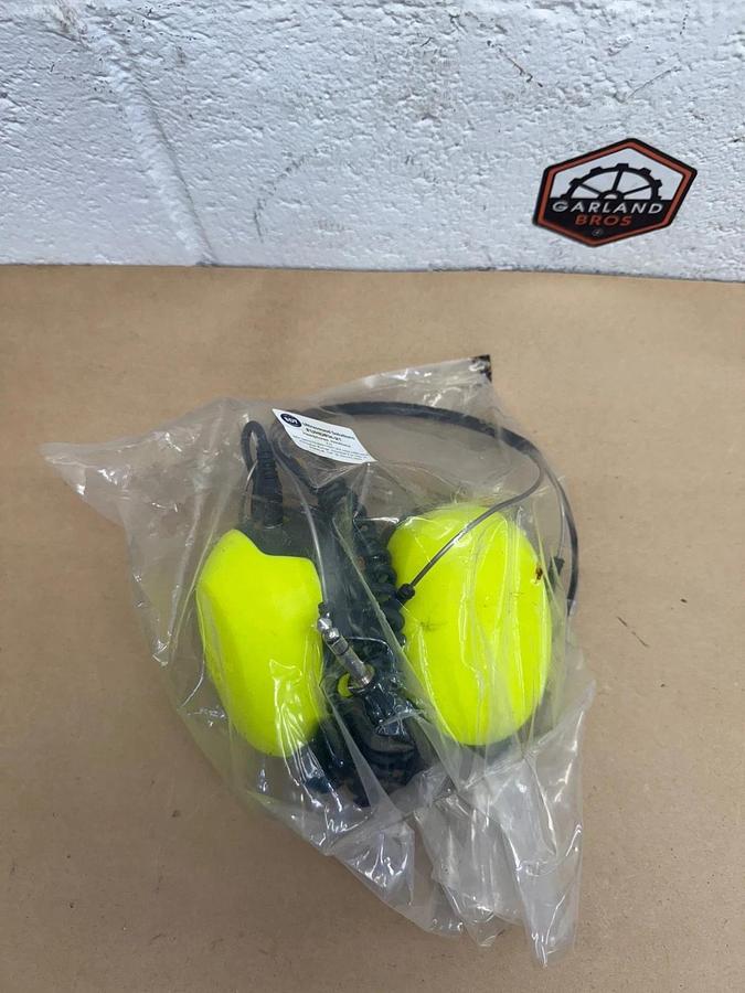 Used 3M Peltor HT52B-112 CH-3 Headset *NEW*