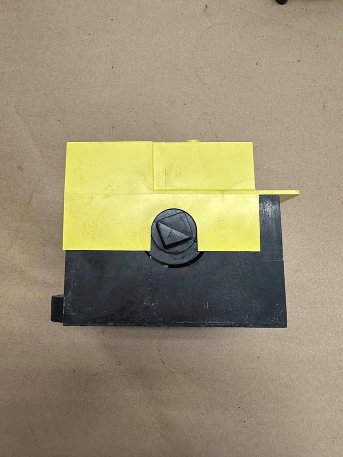 Used EATON 17-16921 Switch Base Assembly