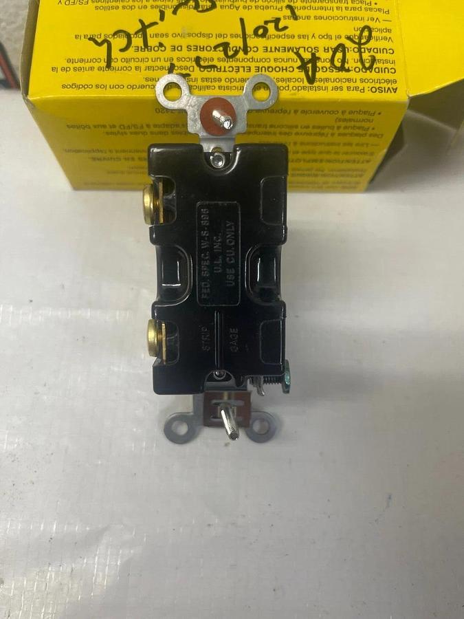 Used Hubbell 1221 Toggle Switch, 20 A, 120-277 VAC, Single Pole, Ivory