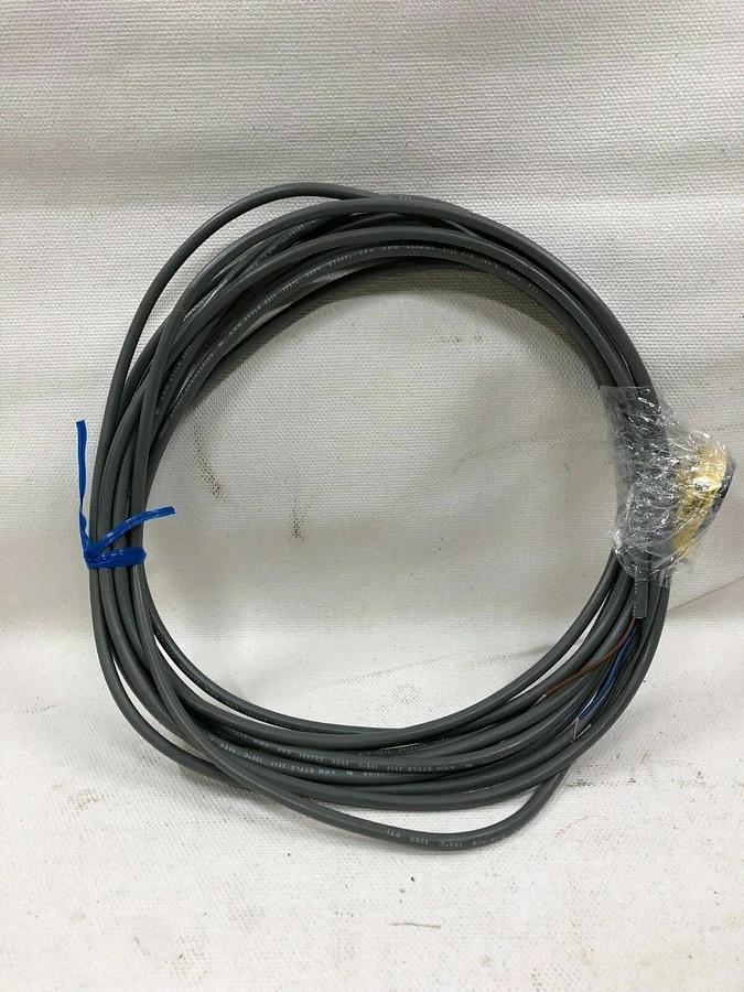 Used Banner Engineering T18AW3FF50 6.5' cable