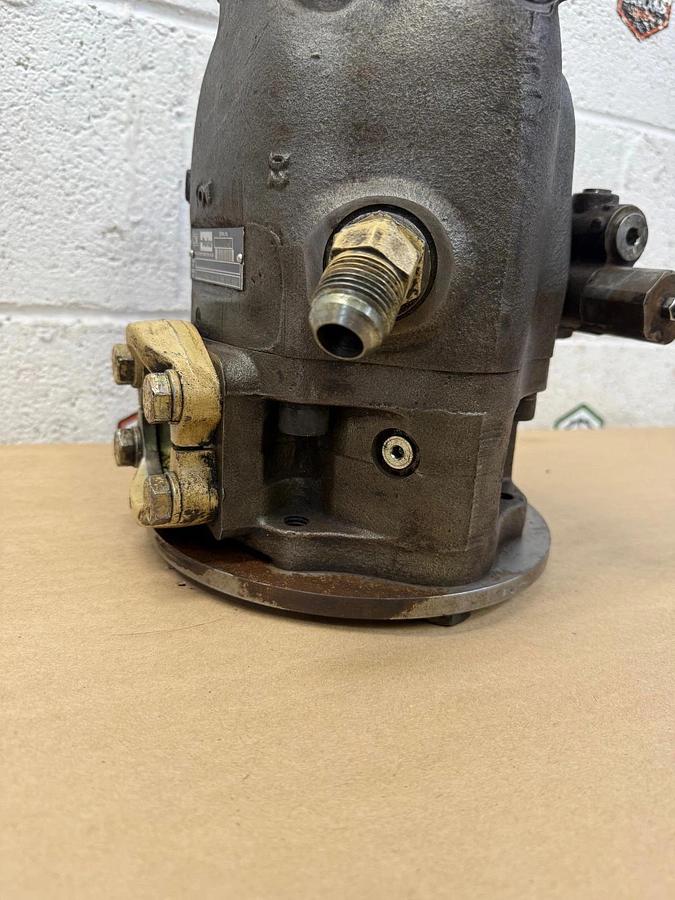 Used Parker PD075PS02SRS5BC00T00C0000 Hydraulic Pump