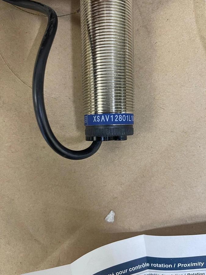 Used Telemecanique XSAV 12801L10 Inductive Proximity Switch