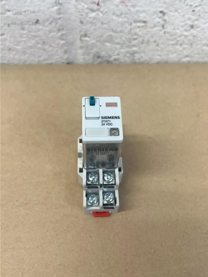 Used Siemens 3TX71 w/ 3TX7144-1E6 Relay