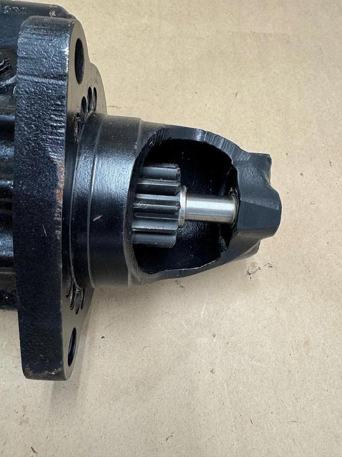 Used Delco Remy 1990415 24V Starter Unit