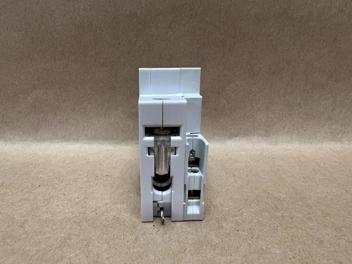 Used Siemens 5SX21 C4, 230/400V, Circuit Breaker - Lot of 5