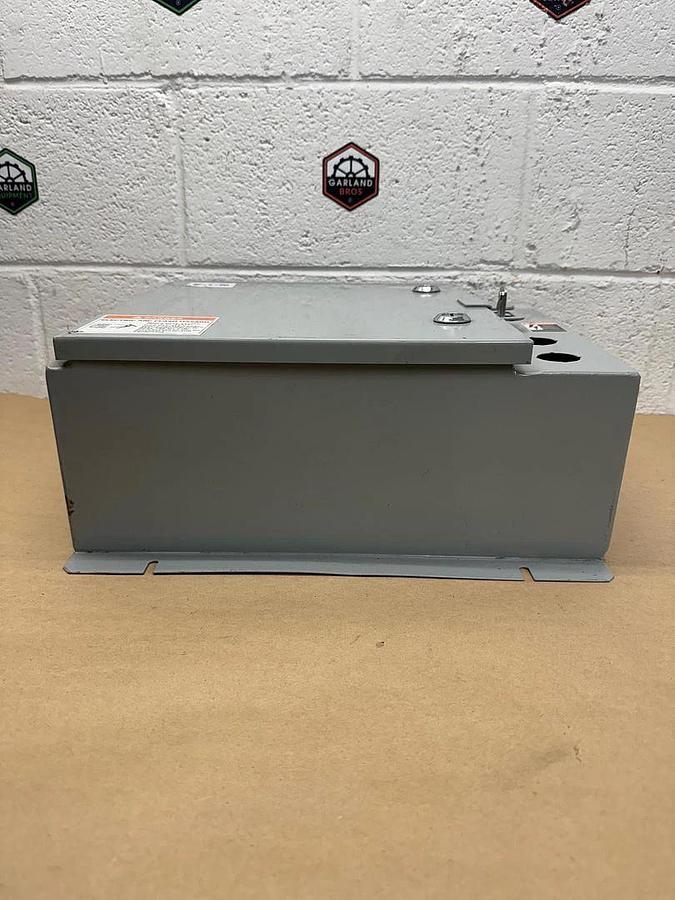 Used Eaton ECL04D1A4A-C20P8S3 General Purpose Magnetic Enclosure, 16” x 12”