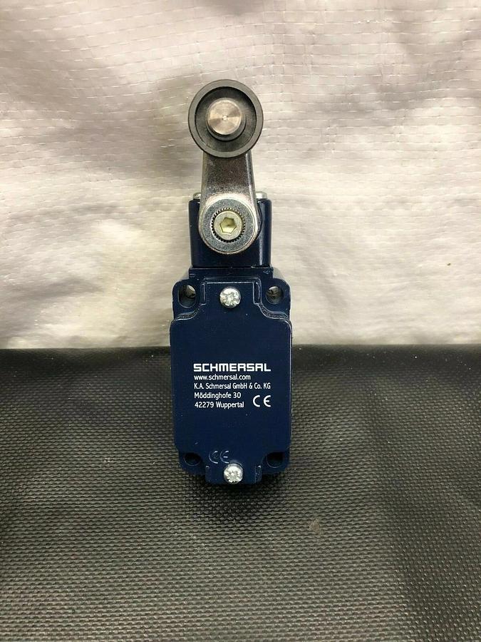 Used Schmersal Z4VH 335-11Z-M20 Roller Level Position Switch
