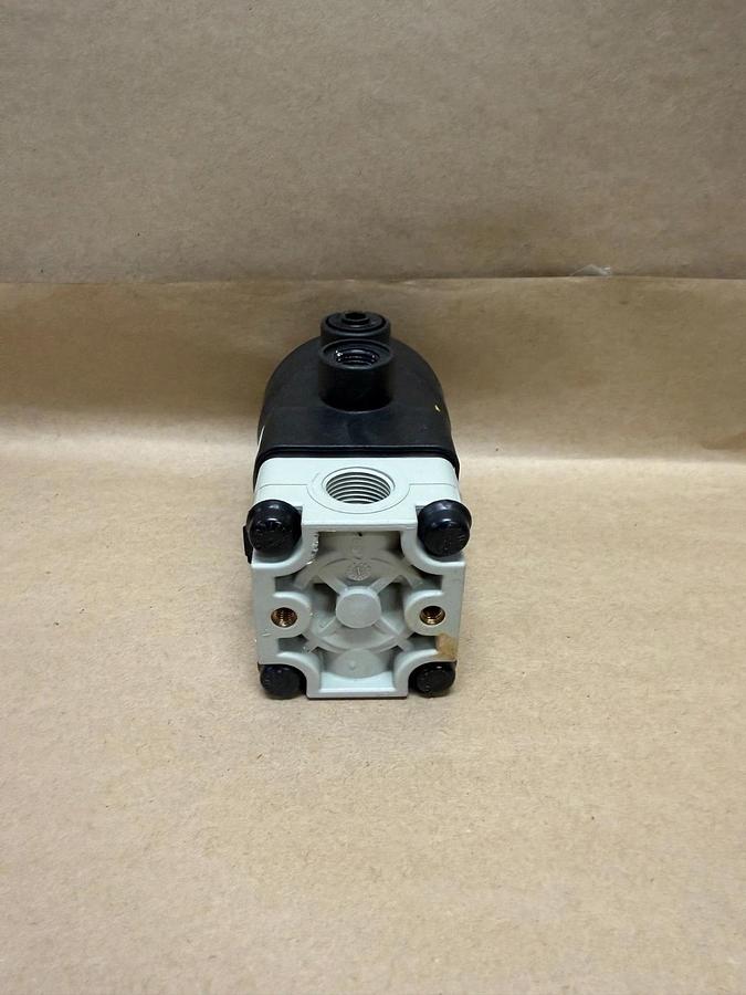 Used GEMU 630 12D 1 52911/N 0101 Pneumatic Diaphragm Valve, 6 Bar Pressure, DN12