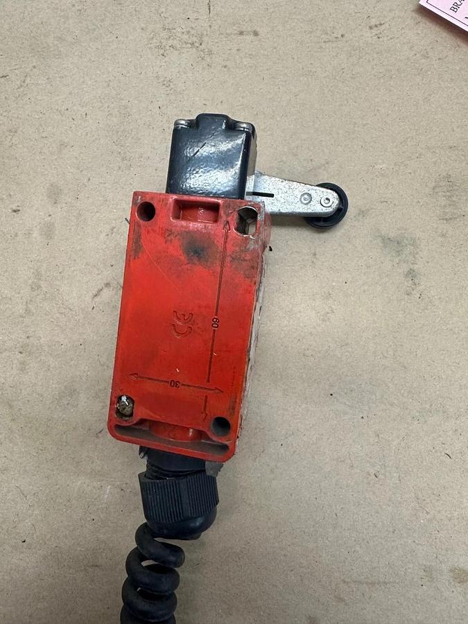 Used Allen Bradley 60946-5-1 Type 1 Limit Switch