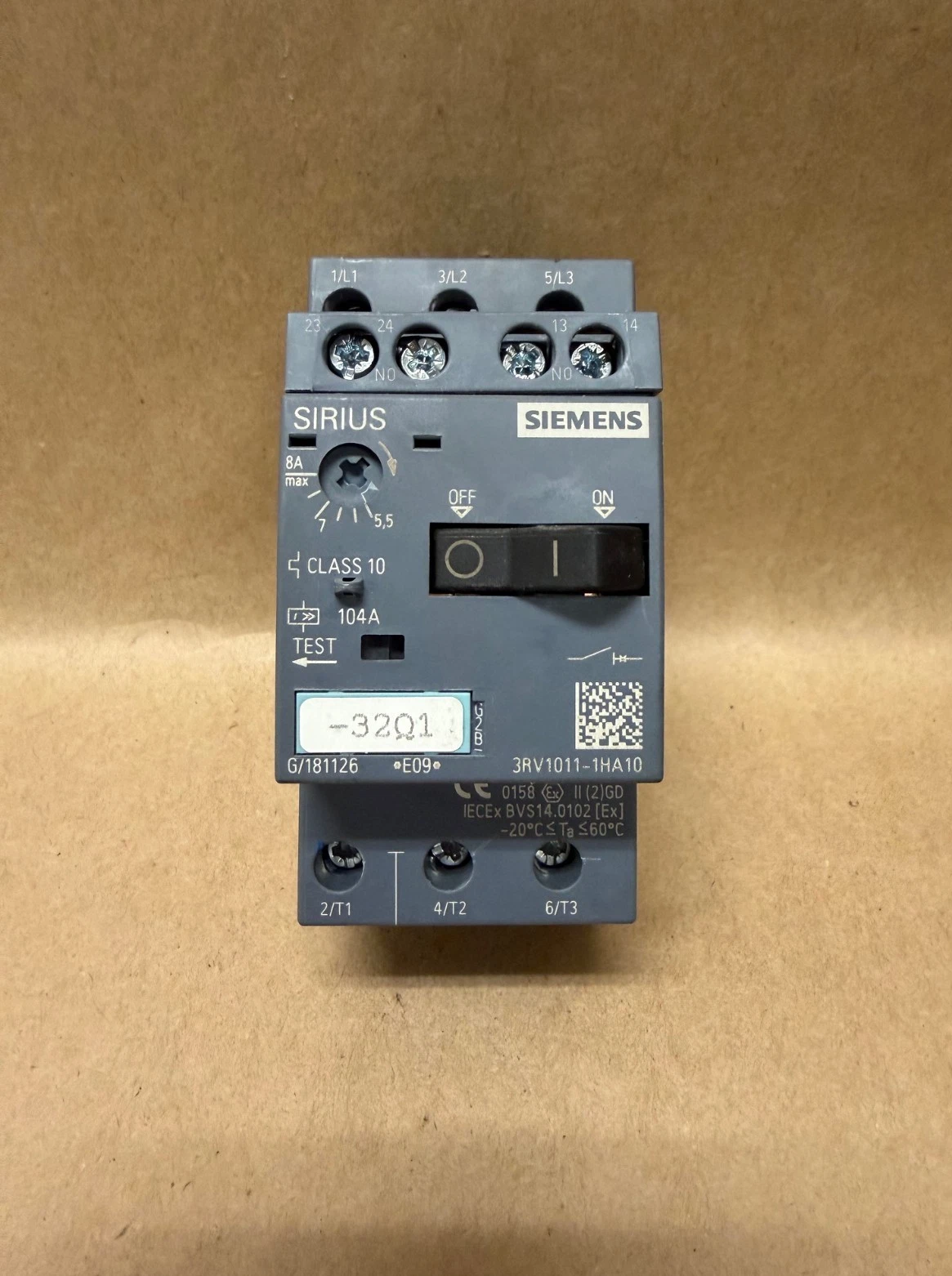 Used Siemens 3RV1011-1HA10 Circuit Breaker