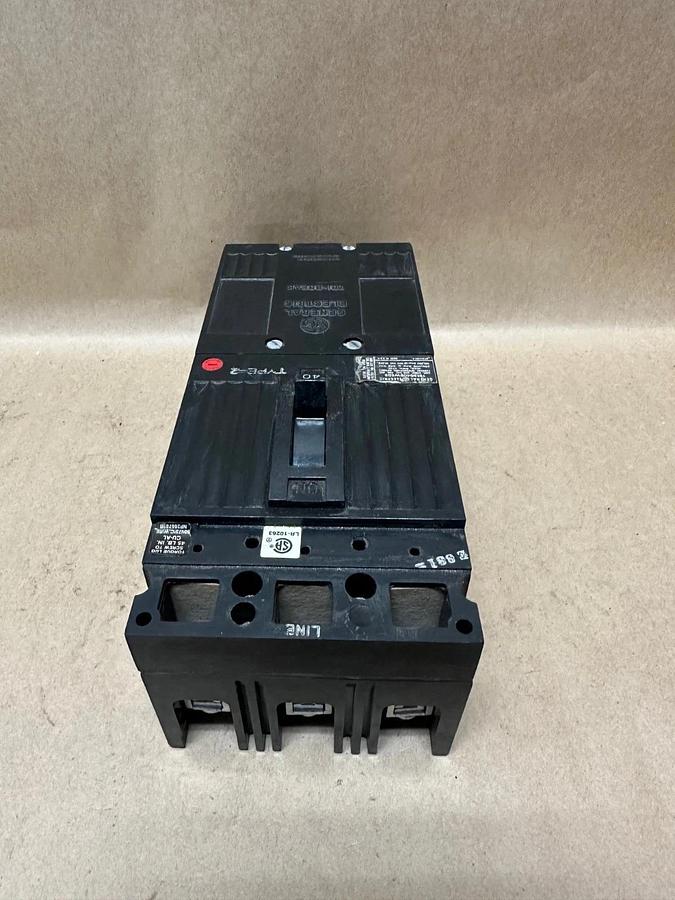 Used General Electric TB13040BWE05 40A 3 Pole Circuit Breaker
