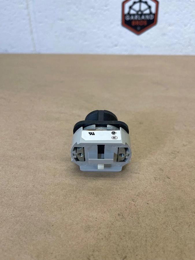 Allen-Bradley 800H-HRN2, 30mm Selector Switch, Series F